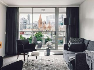 Quay West Suites Melbourne - 9