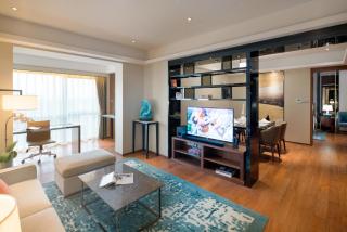 Fraser Suites Shenzhen, Near Huaqiang North Business Zone, Infinity pool, Offer 1 free breakfast - Shenzhen - 2