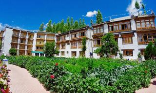 Oriental Hotel - 8