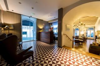 Lisboa Carmo Hotel - 3