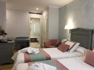 Adriano Boutique Sevilla - 4