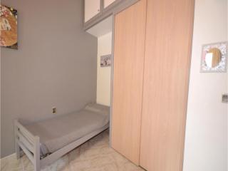 1 Bedroom Awesome Home In Visan - 4