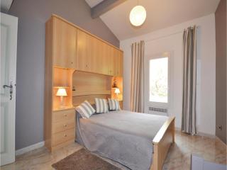 1 Bedroom Awesome Home In Visan - 1