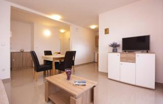 Apartmani Korenika - Brodarica - 3