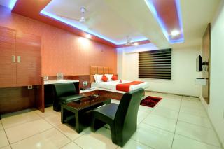 Hotel Hillton - Gandhinagar - 0