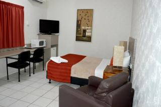 Mid City Motor Inn - 4