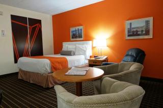 Howard Johnson by Wyndham Tillsonburg - Tillsonburg - 7