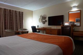 Howard Johnson by Wyndham Tillsonburg - Tillsonburg - 6