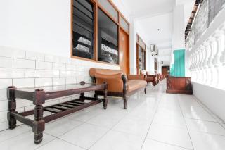 RedDoorz Plus near Alun Alun Selatan - Yogyakarta - 6