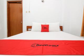 RedDoorz Plus near Alun Alun Selatan - Yogyakarta - 1