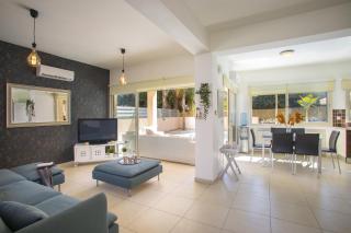 Protaras Seaside Villa Michelle 10 - 8