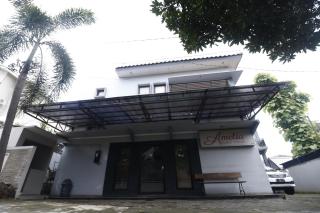 RedDoorz Plus near Undip Tembalang - Semarang - 7
