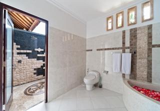 Rossa Garden Hotel - Candi Dasa - 9