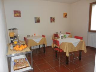 B&B Ad Hoc - 2