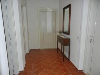 B&B Ad Hoc - 1