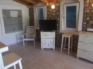 Stone house Marina-SEVID, 1 house-1 apartment - 2