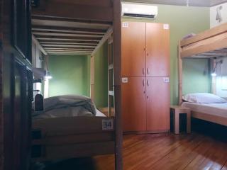 Envoy Hostel and Tours - 3