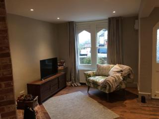 Central Victorian Cottage - Sudbury - 4