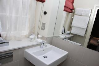 No 1 by GuestHouse, York - 6