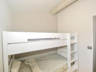 Gite with swimming pool and landscaped garden - Eyragues - 4