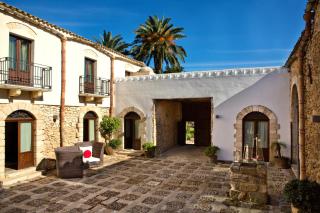 Il Baglio Della Luna Relais by Le Dhome Sicily - 5