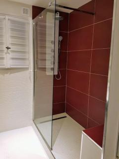 Étage privé dans maison chaleureuse avec piscine - Antibes - 6