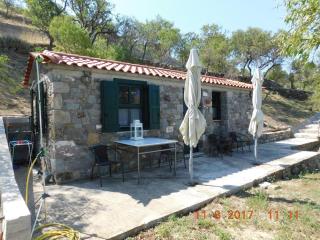 Stone cottage for couple - 0