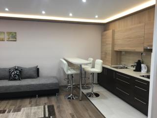 F&M Apartman - Eger - 6