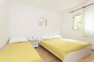 Apartments by the sea Stomorska, Solta - 14960 - 1
