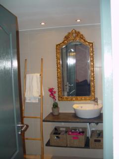 Lovely House - Lagos - 4
