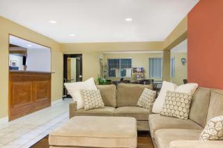 Baymont Inn & Suites by Wyndham Huber Heights Dayton Northeast - Huber Heights - 8