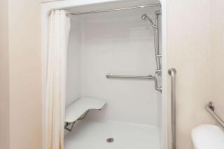 Baymont by Wyndham New Buffalo - 3