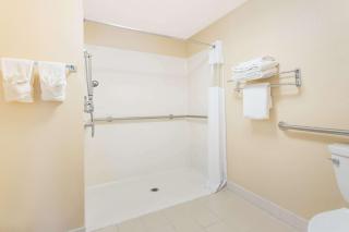 Baymont by Wyndham Plymouth - Plymouth - 3