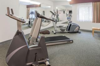 Baymont by Wyndham Janesville - Janesville - 1