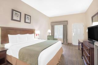 Baymont by Wyndham Crestview - Crestview - 3