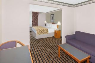 Baymont by Wyndham Fort Wayne - Fort Wayne - 3