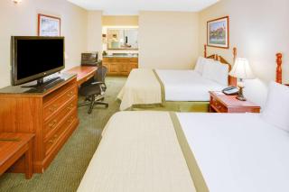 Baymont by Wyndham Ozark - Ozark - 5