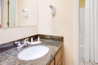 Baymont by Wyndham Ozark - Ozark - 1