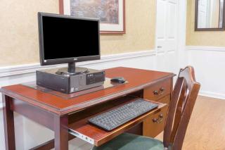 Baymont by Wyndham Grenada - 4