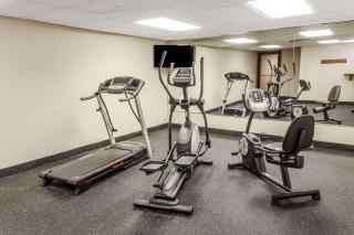 Baymont by Wyndham Michigan City - Michigan City - 9