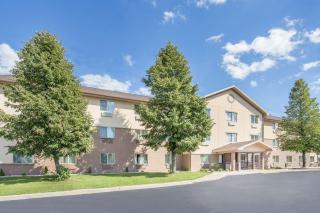 Baymont by Wyndham Holland - Holland - 0