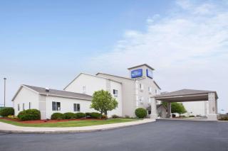 Baymont by Wyndham Auburn - Auburn - 0