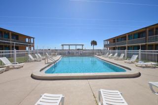 Buccaneer Inn - 7