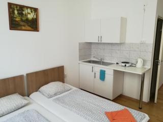 Capital Guesthouse Budapest - Budapest - 1