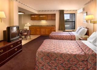 Days Inn by Wyndham Southern Hills/ORU - 9