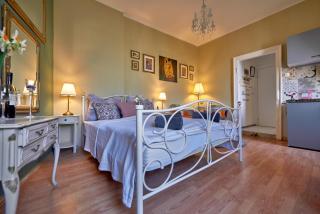 Old City Romantic Studio with FREE private parking - 2