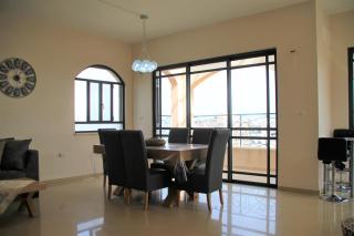 Pomegranate Penthouse - 4