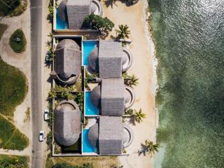 Waves at Surfside - Port Vila - 1