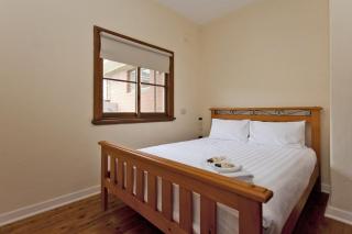 Red Brick Beauty - Central Cottage - Albury - 7