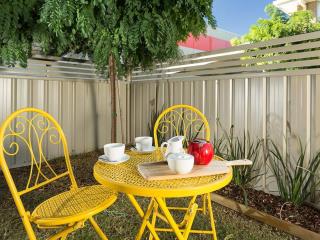 Understated Elegance Affordable Luxury - Albury - 1